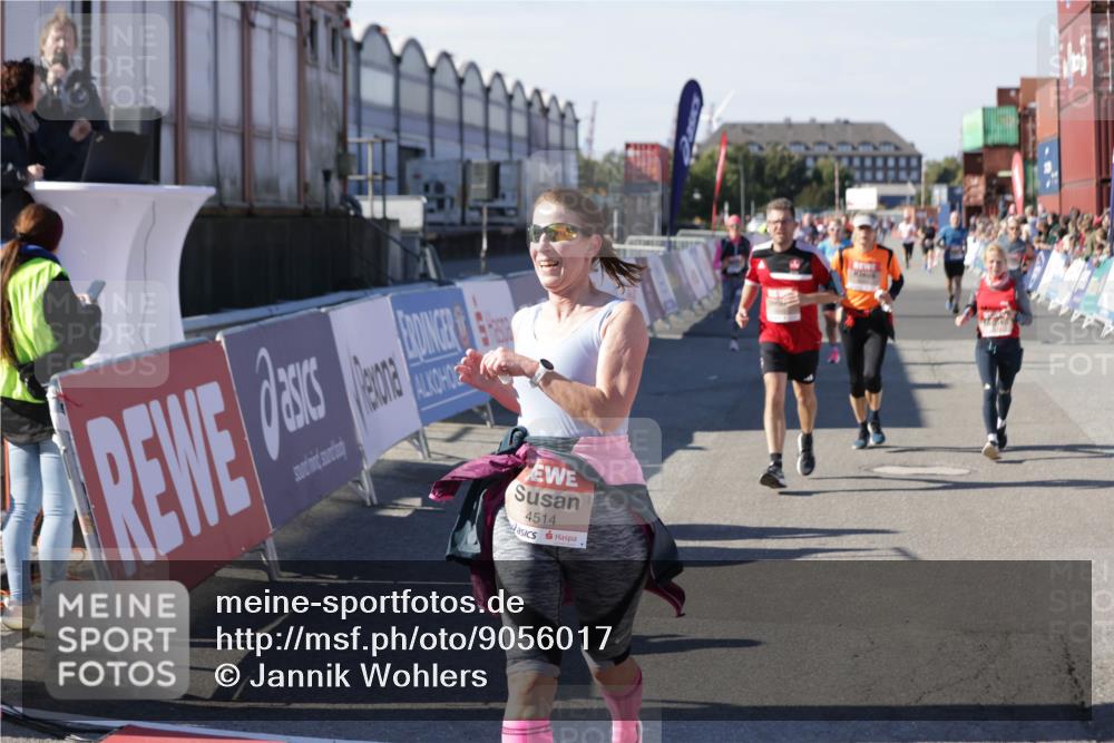 03.10.2025 - Köhlbrandbrückenlauf Jannik Wohlers http://msf.ph/oto/9056017 03.10.2025 13:10:39 Ziel 4081, 4386, 4429, 4488, 4514, 5229, 5383, 5410, 5689, 5738, 5753, 5889, 6024, 6177, 6269, 6273, 6779 meine-sportfotos.de