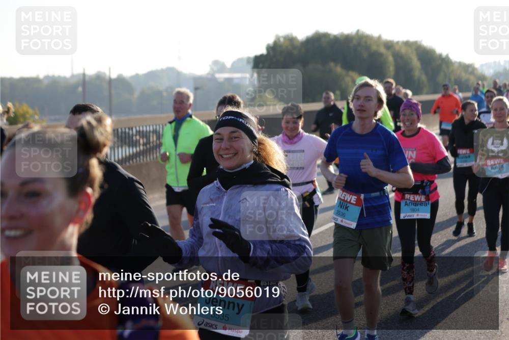 03.10.2025 - Köhlbrandbrückenlauf Jannik Wohlers http://msf.ph/oto/9056019 03.10.2025 09:20:47 Position 3 3535, 3536, 1804 meine-sportfotos.de