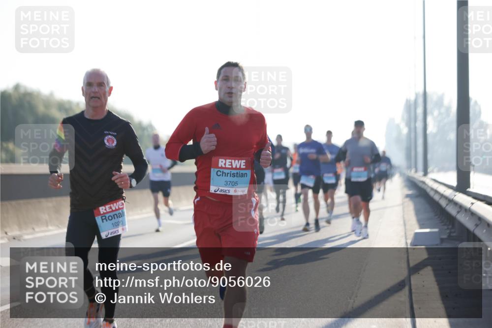 03.10.2025 - Köhlbrandbrückenlauf Jannik Wohlers http://msf.ph/oto/9056026 03.10.2025 09:13:02 Position 3 1020, 3705 meine-sportfotos.de