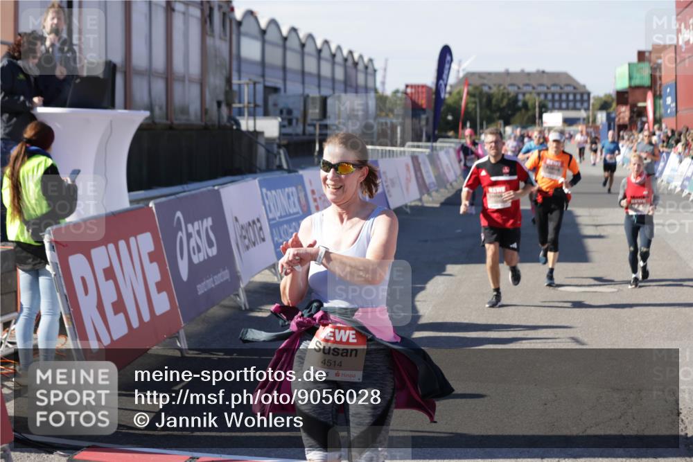 03.10.2025 - Köhlbrandbrückenlauf Jannik Wohlers http://msf.ph/oto/9056028 03.10.2025 13:10:39 Ziel 4081, 4386, 4429, 4488, 4514, 5229, 5383, 5410, 5689, 5738, 5753, 5889, 6024, 6177, 6269, 6273, 6779 meine-sportfotos.de