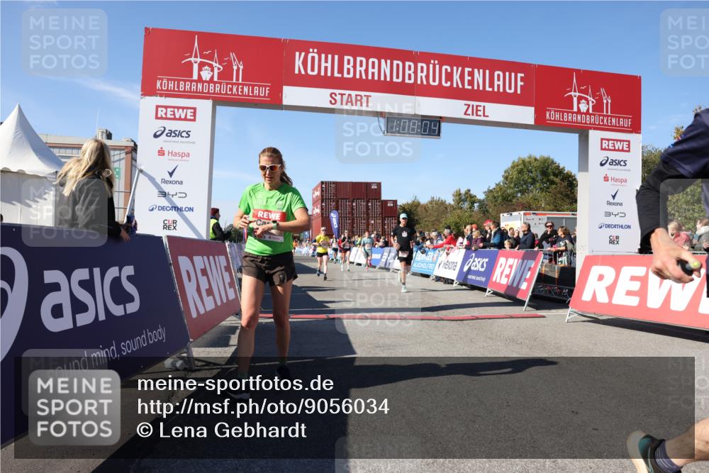 03.10.2025 - Köhlbrandbrückenlauf Lena Gebhardt http://msf.ph/oto/9056034 03.10.2025 13:08:04 Ziel 4107, 4184, 4357, 4395, 4639, 5959, 6022, 6163, 6244, 6348, 6409, 6635, 6752, 6774, 6824 meine-sportfotos.de