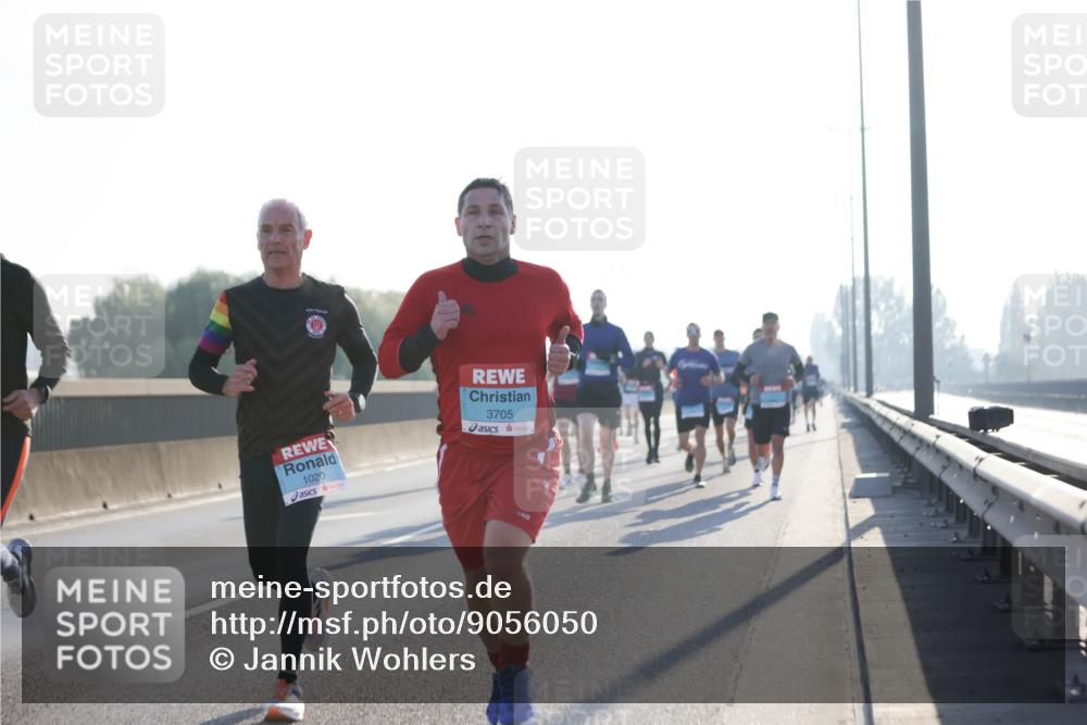 03.10.2025 - Köhlbrandbrückenlauf Jannik Wohlers http://msf.ph/oto/9056050 03.10.2025 09:13:03 Position 3 1020, 3705 meine-sportfotos.de