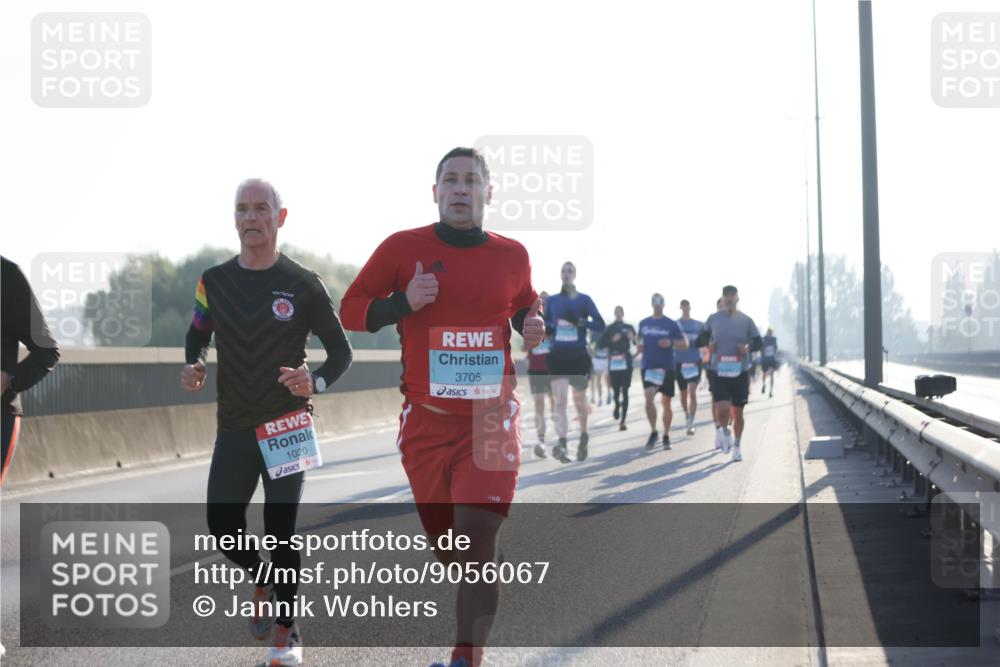 03.10.2025 - Köhlbrandbrückenlauf Jannik Wohlers http://msf.ph/oto/9056067 03.10.2025 09:13:03 Position 3 1020, 3705 meine-sportfotos.de