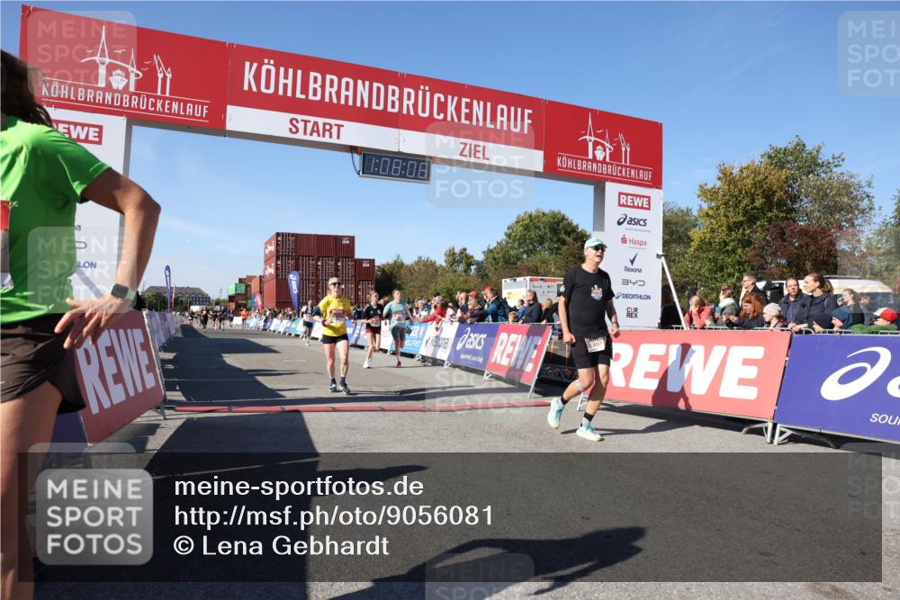 03.10.2025 - Köhlbrandbrückenlauf Lena Gebhardt http://msf.ph/oto/9056081 03.10.2025 13:08:06 Ziel 4107, 4184, 4357, 4395, 4409, 4639, 5959, 6022, 6244, 6348, 6409, 6635, 6752, 6774, 6824 meine-sportfotos.de