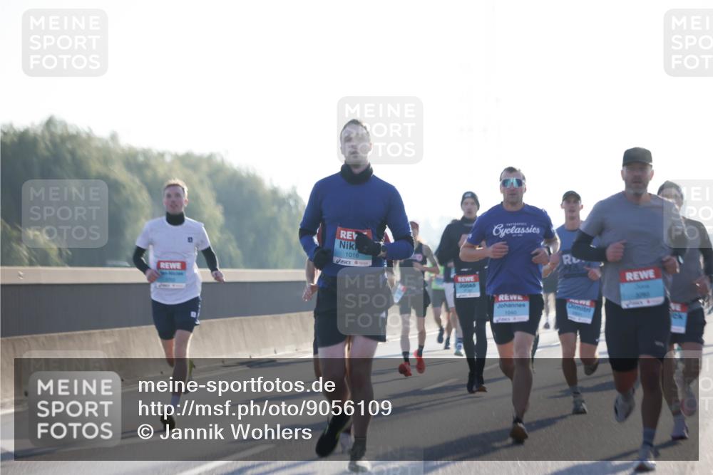 03.10.2025 - Köhlbrandbrückenlauf Jannik Wohlers http://msf.ph/oto/9056109 03.10.2025 09:13:04 Position 3 1016, 1040, 3785 meine-sportfotos.de
