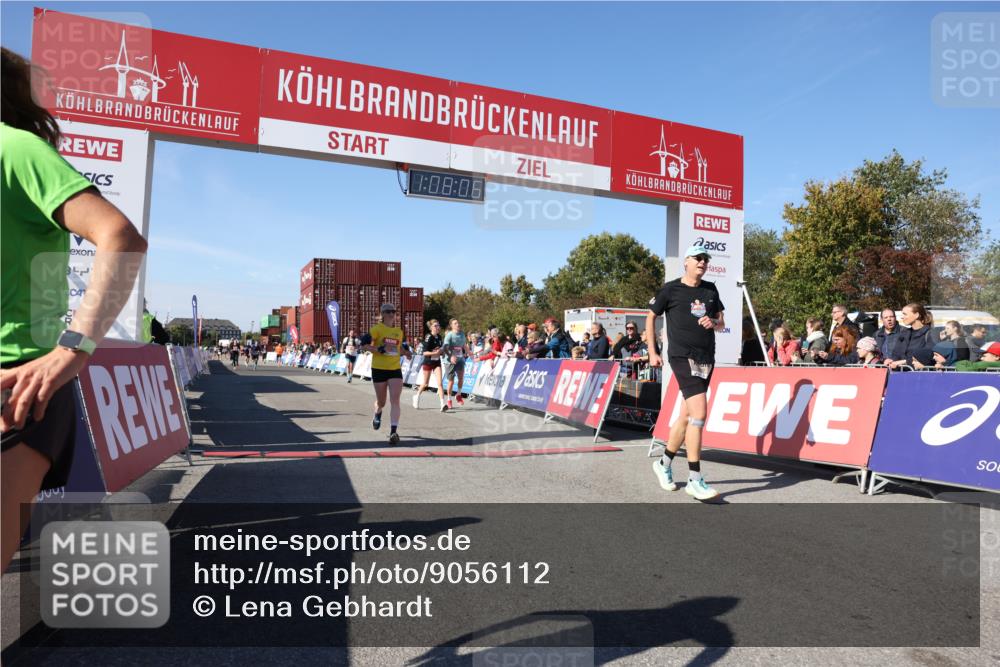 03.10.2025 - Köhlbrandbrückenlauf Lena Gebhardt http://msf.ph/oto/9056112 03.10.2025 13:08:06 Ziel 4107, 4184, 4357, 4395, 4409, 4639, 5959, 6022, 6244, 6348, 6409, 6635, 6752, 6774, 6824 meine-sportfotos.de