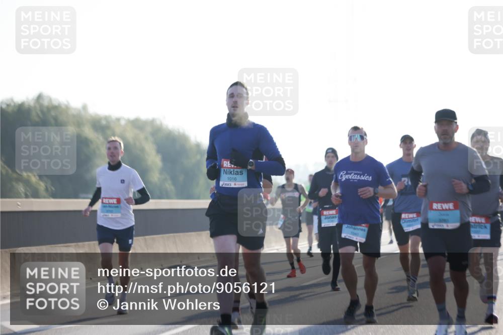 03.10.2025 - Köhlbrandbrückenlauf Jannik Wohlers http://msf.ph/oto/9056121 03.10.2025 09:13:04 Position 3 1016, 1040, 3785 meine-sportfotos.de