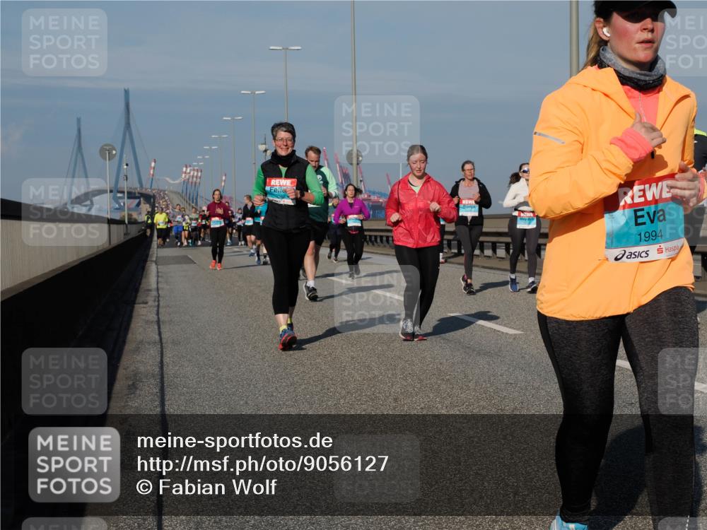 03.10.2025 - Köhlbrandbrückenlauf Fabian Wolf http://msf.ph/oto/9056127 03.10.2025 10:03:22 Position 3 1994 meine-sportfotos.de