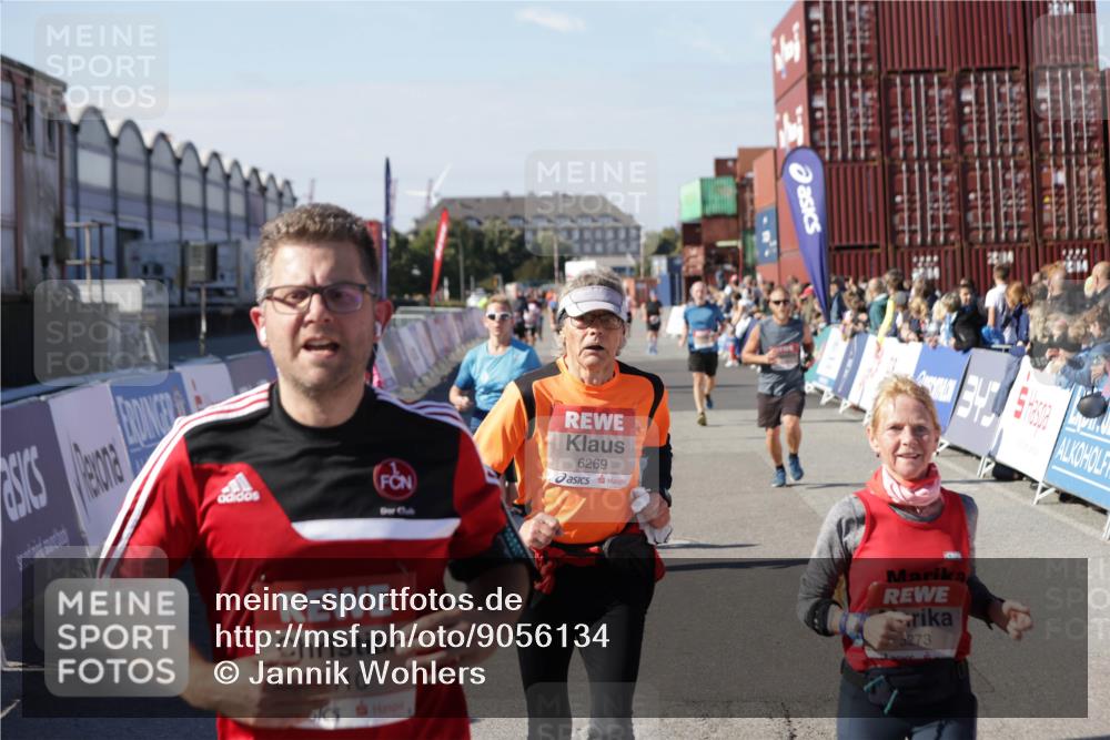 03.10.2025 - Köhlbrandbrückenlauf Jannik Wohlers http://msf.ph/oto/9056134 03.10.2025 13:10:42 Ziel 4081, 4386, 4412, 4488, 4514, 5229, 5383, 5410, 5738, 5753, 5889, 6177, 6269, 6273, 6779 meine-sportfotos.de