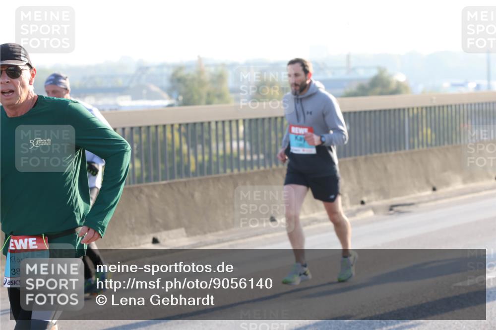 03.10.2025 - Köhlbrandbrückenlauf Lena Gebhardt http://msf.ph/oto/9056140 03.10.2025 09:17:20 Position 1 5, 3812 meine-sportfotos.de