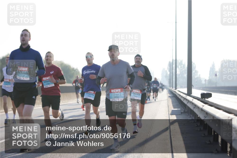 03.10.2025 - Köhlbrandbrückenlauf Jannik Wohlers http://msf.ph/oto/9056176 03.10.2025 09:13:06 Position 3 1016, 2792, 1040, 3785, 1037 meine-sportfotos.de