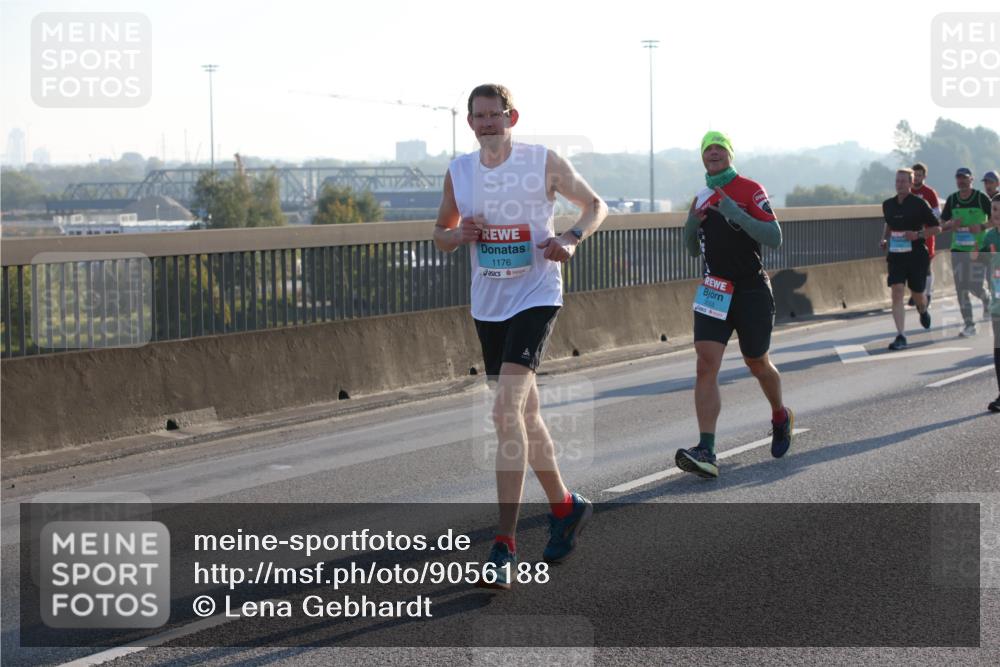 03.10.2025 - Köhlbrandbrückenlauf Lena Gebhardt http://msf.ph/oto/9056188 03.10.2025 09:17:22 Position 1 1176, 3053 meine-sportfotos.de