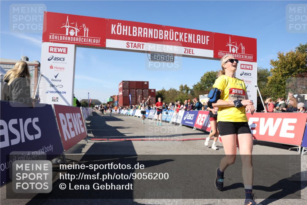 03.10.2025 - Köhlbrandbrückenlauf Lena Gebhardt http://msf.ph/oto/9056200 03.10.2025 13:08:08 Ziel 4107, 4184, 4307, 4357, 4395, 4409, 5959, 6022, 6348, 6635, 6752, 6774, 6824 meine-sportfotos.de