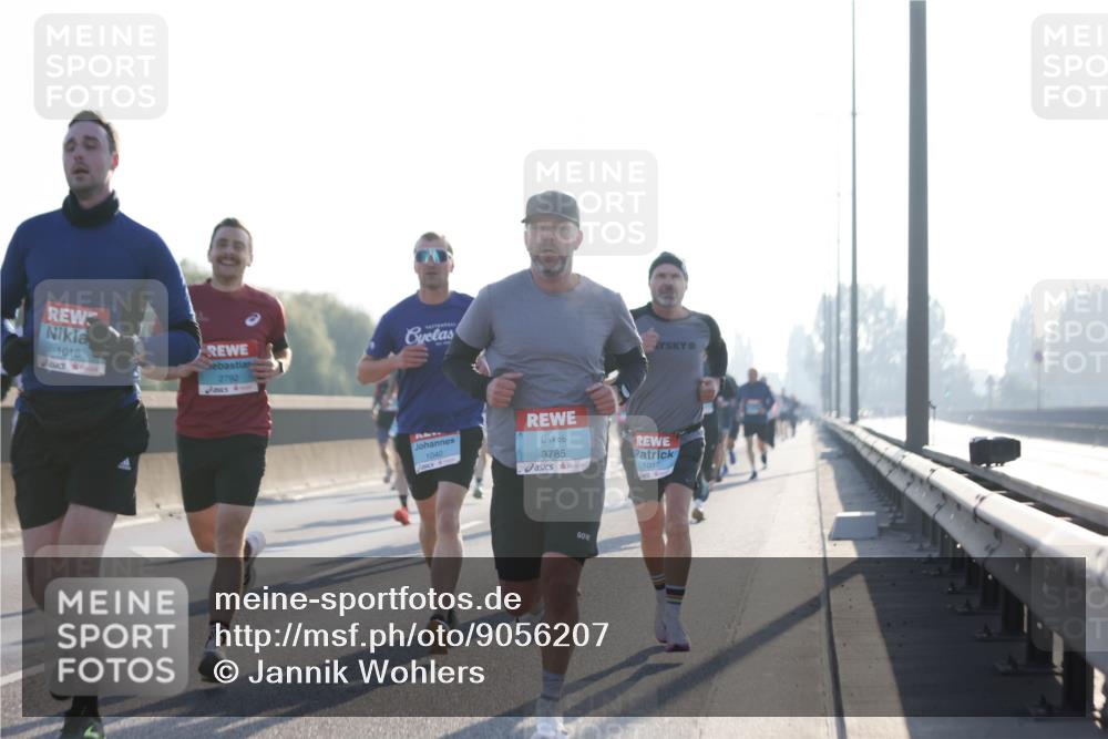 03.10.2025 - Köhlbrandbrückenlauf Jannik Wohlers http://msf.ph/oto/9056207 03.10.2025 09:13:06 Position 3 1016, 2792, 1040, 3785, 1037 meine-sportfotos.de