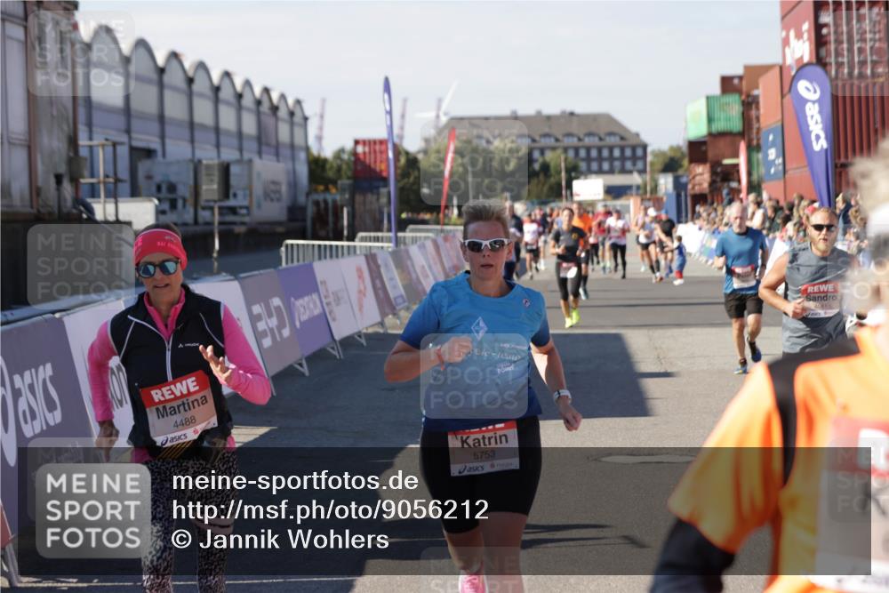 03.10.2025 - Köhlbrandbrückenlauf Jannik Wohlers http://msf.ph/oto/9056212 03.10.2025 13:10:44 Ziel 4081, 4412, 4488, 4514, 5229, 5410, 5753, 6269, 6273 meine-sportfotos.de