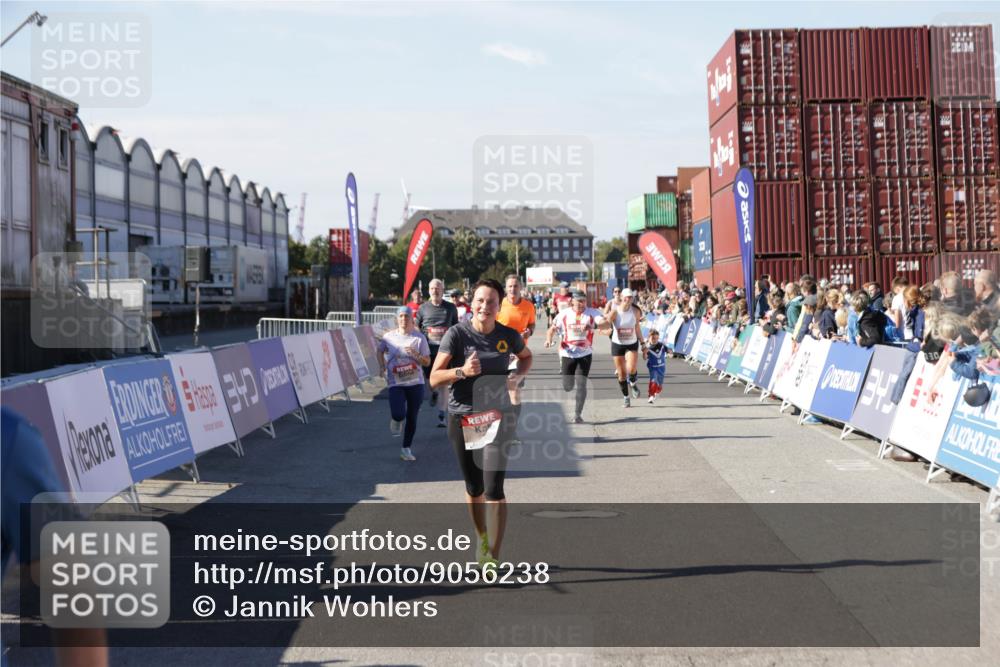 03.10.2025 - Köhlbrandbrückenlauf Jannik Wohlers http://msf.ph/oto/9056238 03.10.2025 13:10:50 Ziel 4081, 4352, 4401, 4412, 4488, 4689, 4862, 5410, 5753, 5791, 6269, 6273, 6274 meine-sportfotos.de