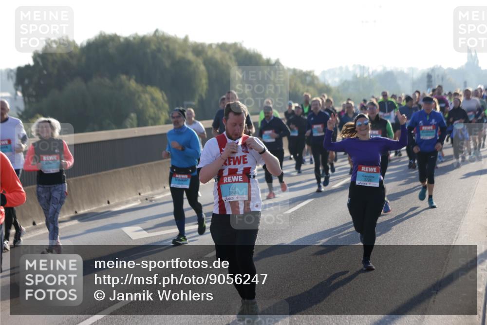 03.10.2025 - Köhlbrandbrückenlauf Jannik Wohlers http://msf.ph/oto/9056247 03.10.2025 09:20:52 Position 3 3828, 3726 meine-sportfotos.de