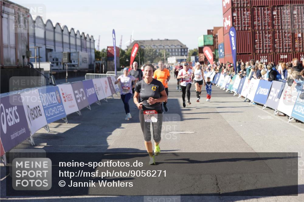 03.10.2025 - Köhlbrandbrückenlauf Jannik Wohlers http://msf.ph/oto/9056271 03.10.2025 13:10:50 Ziel 4081, 4352, 4401, 4412, 4488, 4689, 4862, 5410, 5753, 5791, 6269, 6273, 6274 meine-sportfotos.de