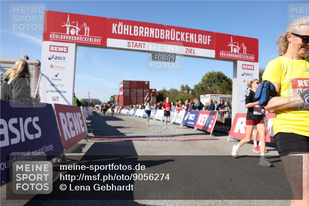 03.10.2025 - Köhlbrandbrückenlauf Lena Gebhardt http://msf.ph/oto/9056274 03.10.2025 13:08:09 Ziel 4107, 4184, 4307, 4357, 4395, 4409, 5959, 6022, 6348, 6635, 6752, 6774, 6824 meine-sportfotos.de