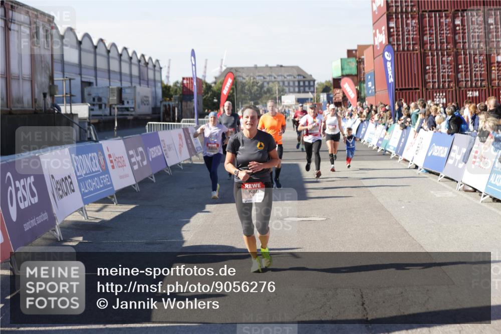 03.10.2025 - Köhlbrandbrückenlauf Jannik Wohlers http://msf.ph/oto/9056276 03.10.2025 13:10:50 Ziel 4081, 4352, 4401, 4412, 4488, 4689, 4862, 5410, 5753, 5791, 6269, 6273, 6274 meine-sportfotos.de