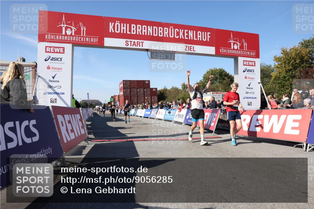 03.10.2025 - Köhlbrandbrückenlauf Lena Gebhardt http://msf.ph/oto/9056285 03.10.2025 13:08:12 Ziel 4107, 4307, 4357, 4409, 4768, 5243, 5994, 6635, 6752, 6774, 6824 meine-sportfotos.de