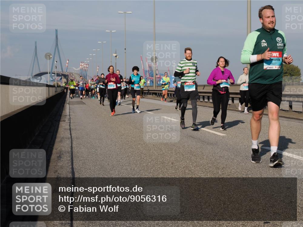 03.10.2025 - Köhlbrandbrückenlauf Fabian Wolf http://msf.ph/oto/9056316 03.10.2025 10:03:27 Position 3 1827 meine-sportfotos.de
