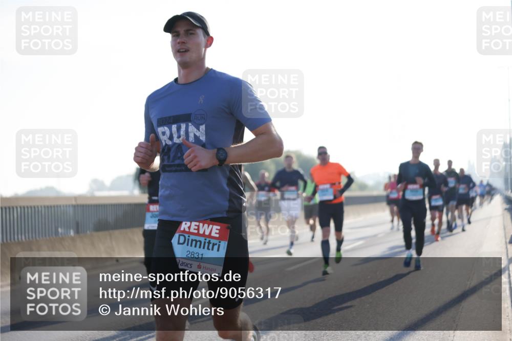 03.10.2025 - Köhlbrandbrückenlauf Jannik Wohlers http://msf.ph/oto/9056317 03.10.2025 09:13:09 Position 3 2024, 2831 meine-sportfotos.de