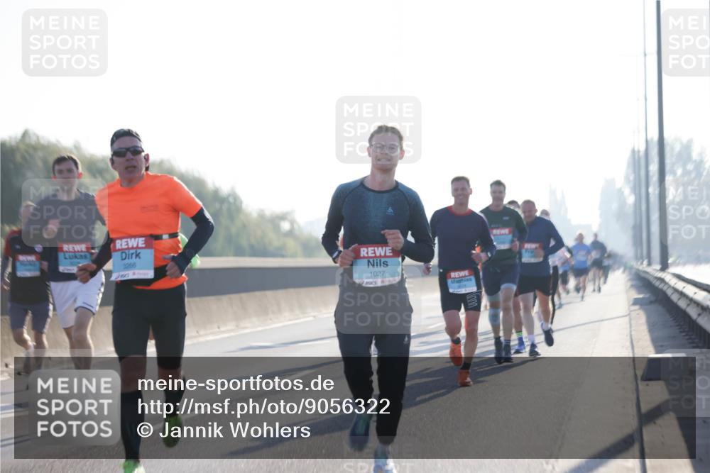 03.10.2025 - Köhlbrandbrückenlauf Jannik Wohlers http://msf.ph/oto/9056322 03.10.2025 09:13:10 Position 3 2286, 1027 meine-sportfotos.de