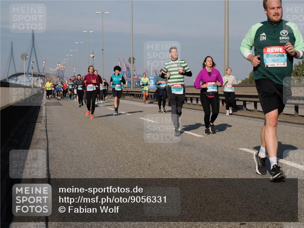 03.10.2025 - Köhlbrandbrückenlauf Fabian Wolf http://msf.ph/oto/9056331 03.10.2025 10:03:27 Position 3 3, 3617, 1827 meine-sportfotos.de