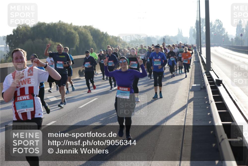 03.10.2025 - Köhlbrandbrückenlauf Jannik Wohlers http://msf.ph/oto/9056344 03.10.2025 09:20:54 Position 3 3828, 3726 meine-sportfotos.de
