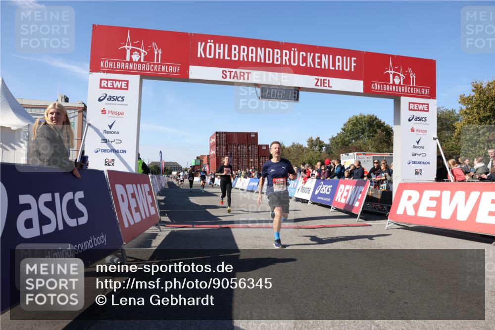 03.10.2025 - Köhlbrandbrückenlauf Lena Gebhardt http://msf.ph/oto/9056345 03.10.2025 13:08:14 Ziel 4107, 4307, 4357, 4409, 4768, 5243, 5804, 5994, 6635, 6752, 6774, 6824 meine-sportfotos.de