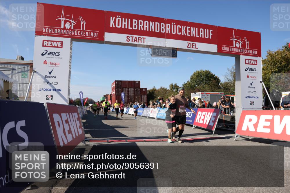 03.10.2025 - Köhlbrandbrückenlauf Lena Gebhardt http://msf.ph/oto/9056391 03.10.2025 13:24:42 Ziel 4535, 4786, 4810, 5150, 5394, 5527, 6039, 6113, 6114, 6149, 6150, 6198, 6210, 6211, 6473, 6551, 6598, 6599 meine-sportfotos.de