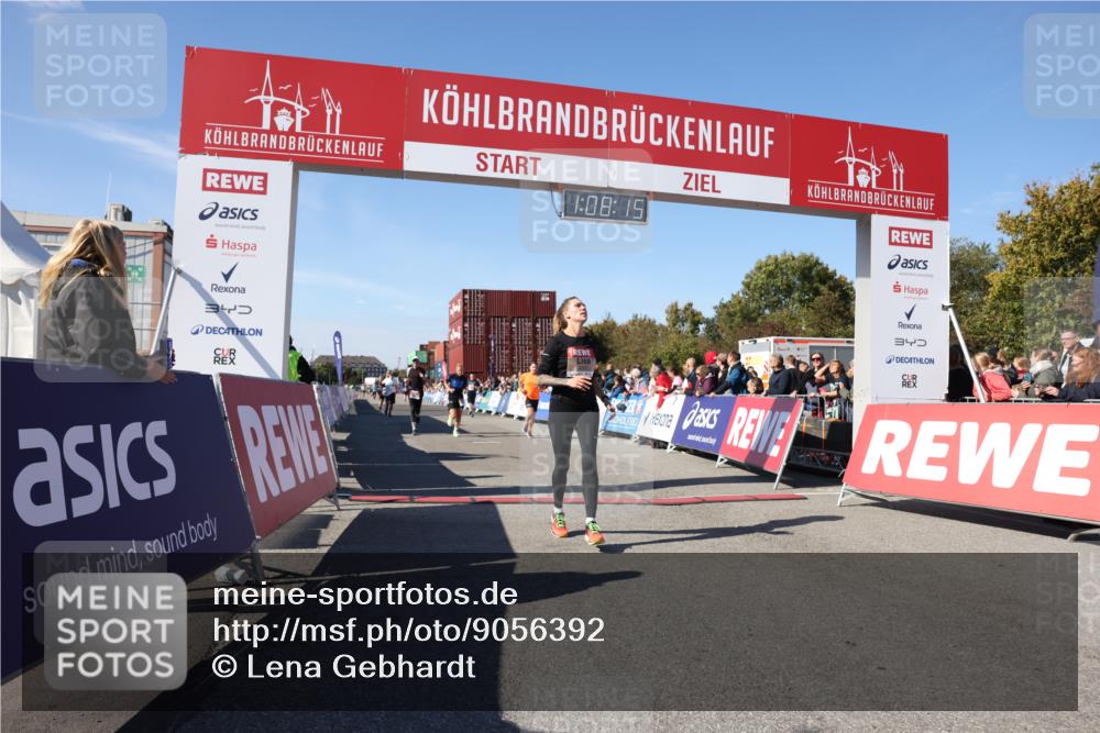 03.10.2025 - Köhlbrandbrückenlauf Lena Gebhardt http://msf.ph/oto/9056392 03.10.2025 13:08:15 Ziel 4107, 4307, 4409, 4768, 5243, 5804, 5994, 6021, 6569, 6635, 6752, 6774, 6824 meine-sportfotos.de