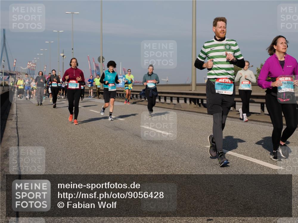03.10.2025 - Köhlbrandbrückenlauf Fabian Wolf http://msf.ph/oto/9056428 03.10.2025 10:03:29 Position 3 3617, 2033 meine-sportfotos.de