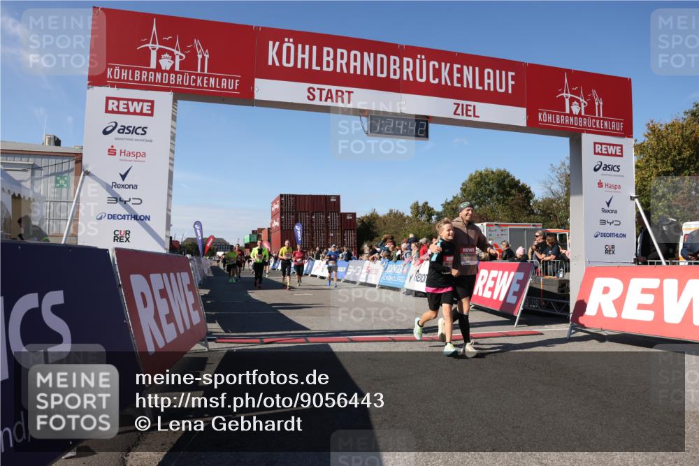 03.10.2025 - Köhlbrandbrückenlauf Lena Gebhardt http://msf.ph/oto/9056443 03.10.2025 13:24:42 Ziel 4535, 4786, 4810, 5150, 5394, 5527, 6039, 6113, 6114, 6149, 6150, 6198, 6210, 6211, 6473, 6551, 6598, 6599 meine-sportfotos.de