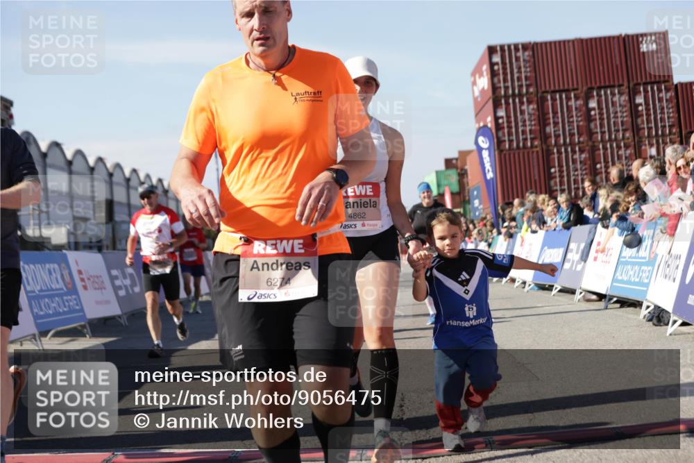 03.10.2025 - Köhlbrandbrückenlauf Jannik Wohlers http://msf.ph/oto/9056475 03.10.2025 13:10:56 Ziel 4352, 4370, 4401, 4412, 4506, 4547, 4689, 4862, 4933, 4998, 5103, 5791, 5965, 6274, 6330, 6449, 6450, 6665, 6797 meine-sportfotos.de