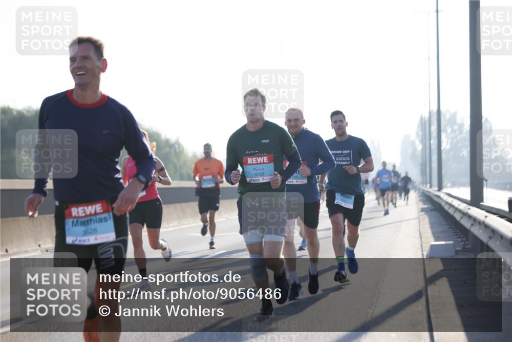 03.10.2025 - Köhlbrandbrückenlauf Jannik Wohlers http://msf.ph/oto/9056486 03.10.2025 09:13:13 Position 3 2128, 3763, 265, 2024 meine-sportfotos.de