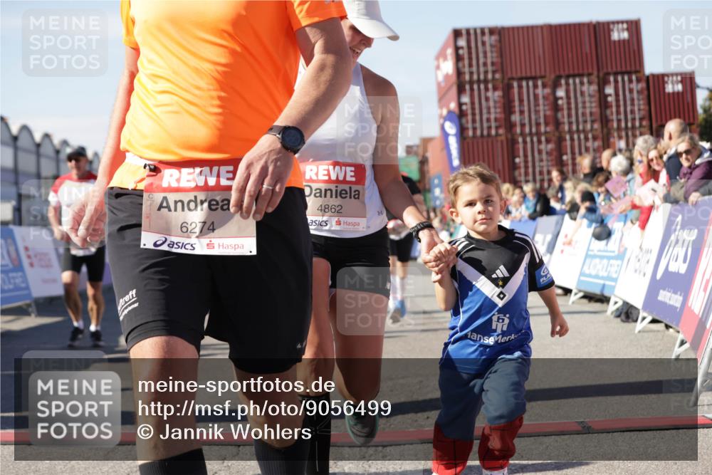 03.10.2025 - Köhlbrandbrückenlauf Jannik Wohlers http://msf.ph/oto/9056499 03.10.2025 13:10:56 Ziel 4352, 4370, 4401, 4412, 4506, 4547, 4689, 4862, 4933, 4998, 5103, 5791, 5965, 6274, 6330, 6449, 6450, 6665, 6797 meine-sportfotos.de
