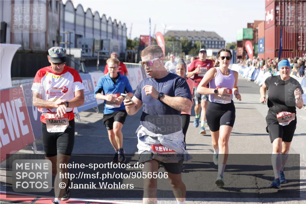 03.10.2025 - Köhlbrandbrückenlauf Jannik Wohlers http://msf.ph/oto/9056506 03.10.2025 13:10:58 Ziel 4352, 4370, 4401, 4412, 4506, 4547, 4689, 4862, 4933, 4998, 5103, 5791, 5965, 6274, 6330, 6449, 6450, 6665, 6797 meine-sportfotos.de