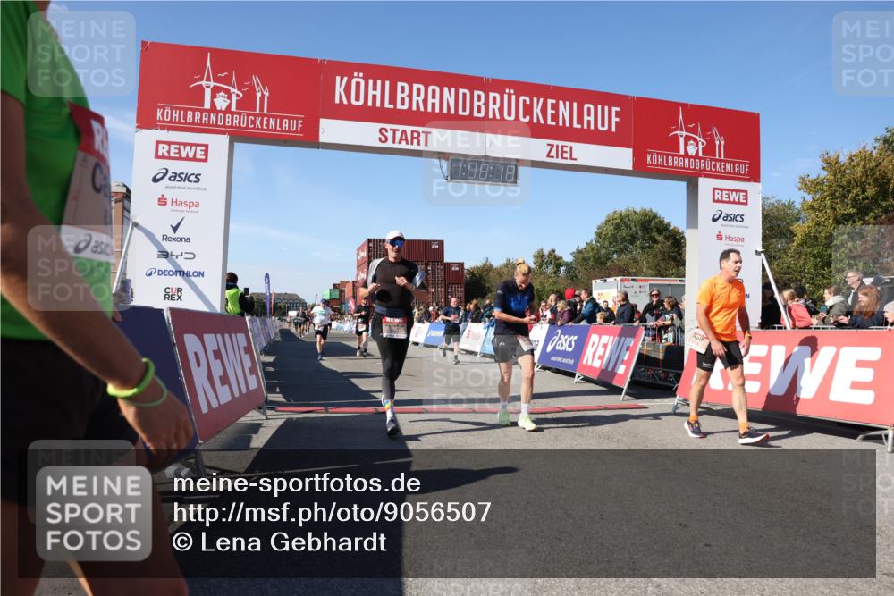 03.10.2025 - Köhlbrandbrückenlauf Lena Gebhardt http://msf.ph/oto/9056507 03.10.2025 13:08:19 Ziel 4307, 4409, 4768, 5243, 5804, 5994, 6021, 6569, 6774, 6824 meine-sportfotos.de