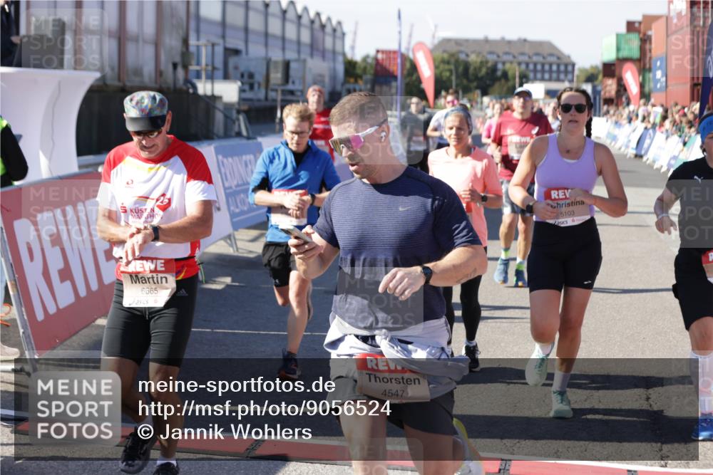 03.10.2025 - Köhlbrandbrückenlauf Jannik Wohlers http://msf.ph/oto/9056524 03.10.2025 13:10:58 Ziel 4352, 4370, 4401, 4412, 4506, 4547, 4689, 4862, 4933, 4998, 5103, 5791, 5965, 6274, 6330, 6449, 6450, 6665, 6797 meine-sportfotos.de
