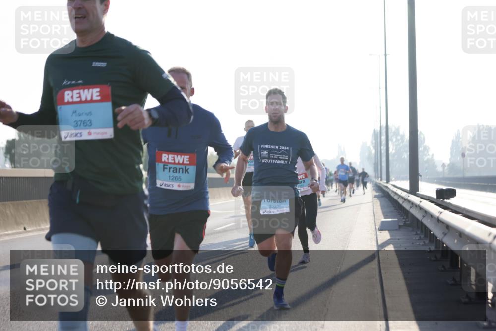 03.10.2025 - Köhlbrandbrückenlauf Jannik Wohlers http://msf.ph/oto/9056542 03.10.2025 09:13:15 Position 3 3763, 1265, 2024, 3223 meine-sportfotos.de