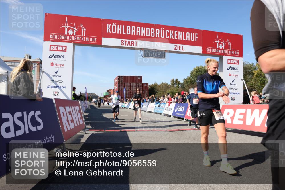 03.10.2025 - Köhlbrandbrückenlauf Lena Gebhardt http://msf.ph/oto/9056559 03.10.2025 13:08:21 Ziel 4307, 4409, 4768, 5243, 5804, 5994, 6021, 6369, 6569 meine-sportfotos.de