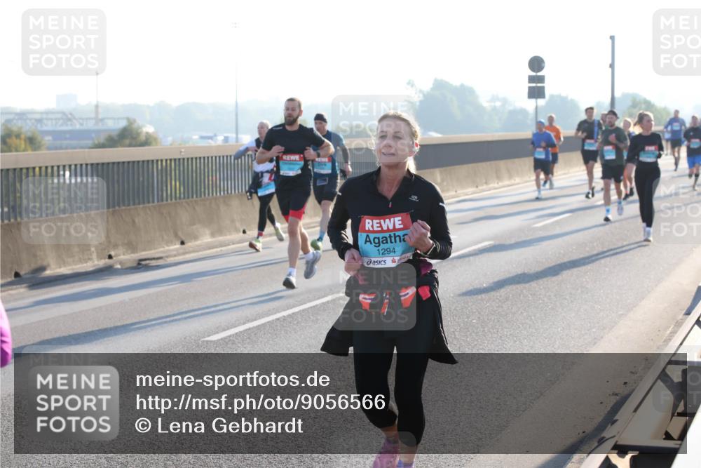 03.10.2025 - Köhlbrandbrückenlauf Lena Gebhardt http://msf.ph/oto/9056566 03.10.2025 09:17:31 Position 1 1294 meine-sportfotos.de