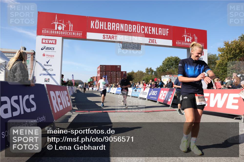 03.10.2025 - Köhlbrandbrückenlauf Lena Gebhardt http://msf.ph/oto/9056571 03.10.2025 13:08:21 Ziel 4307, 4409, 4768, 5243, 5804, 5994, 6021, 6369, 6569 meine-sportfotos.de