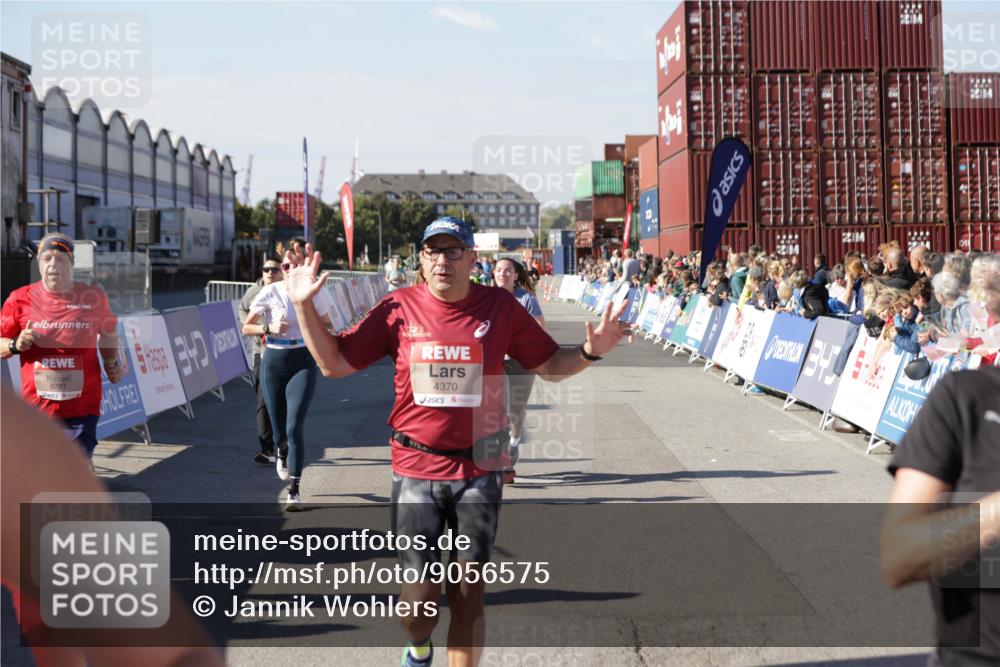 03.10.2025 - Köhlbrandbrückenlauf Jannik Wohlers http://msf.ph/oto/9056575 03.10.2025 13:11:00 Ziel 4352, 4370, 4401, 4506, 4547, 4689, 4862, 4933, 4998, 5103, 5791, 5965, 6274, 6330, 6449, 6450, 6665, 6797 meine-sportfotos.de