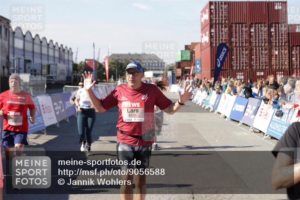 03.10.2025 - Köhlbrandbrückenlauf Jannik Wohlers http://msf.ph/oto/9056588 03.10.2025 13:11:00 Ziel 4352, 4370, 4401, 4506, 4547, 4689, 4862, 4933, 4998, 5103, 5791, 5965, 6274, 6330, 6449, 6450, 6665, 6797 meine-sportfotos.de