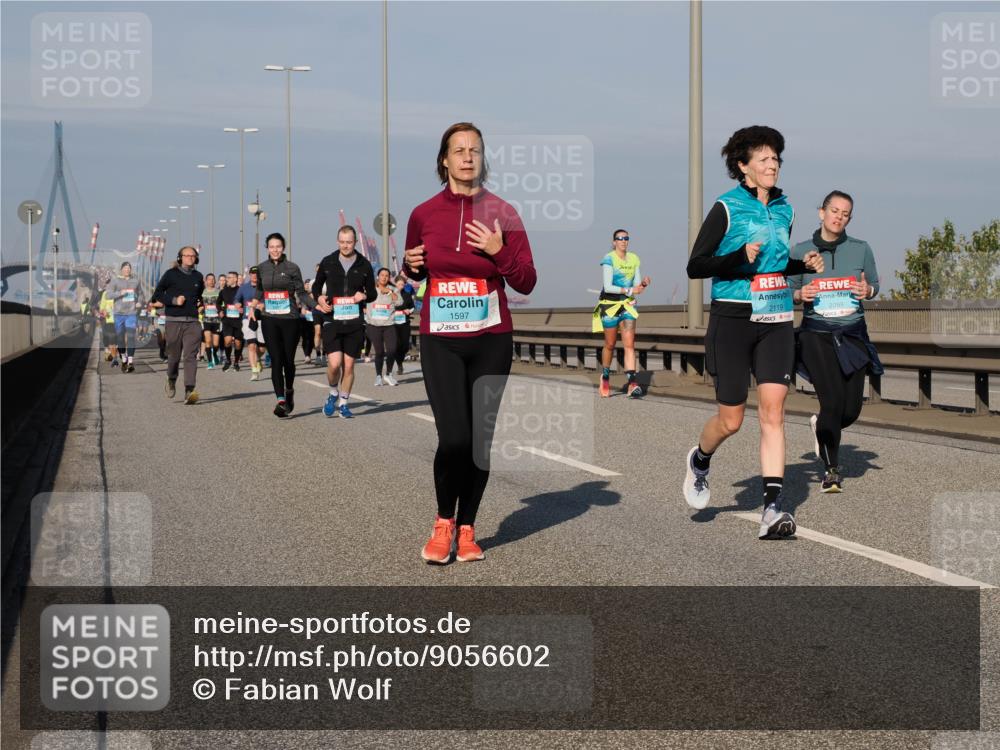 03.10.2025 - Köhlbrandbrückenlauf Fabian Wolf http://msf.ph/oto/9056602 03.10.2025 10:03:33 Position 3 1597, 2119, 2099 meine-sportfotos.de