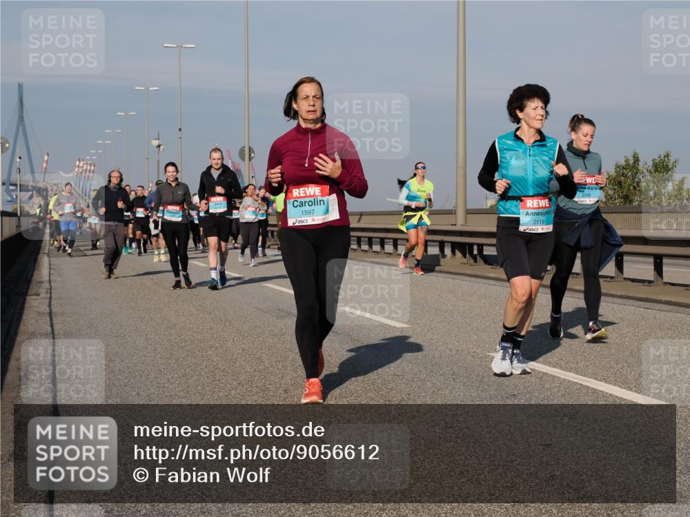 03.10.2025 - Köhlbrandbrückenlauf Fabian Wolf http://msf.ph/oto/9056612 03.10.2025 10:03:33 Position 3 1597, 2119, 2099 meine-sportfotos.de