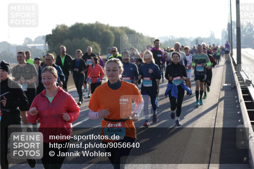 03.10.2025 - Köhlbrandbrückenlauf Jannik Wohlers http://msf.ph/oto/9056640 03.10.2025 09:21:01 Position 3 1858, 1147 meine-sportfotos.de